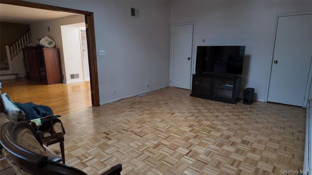 93 Whitman Road, Yonkers, NY 10710