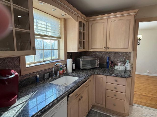 93 Whitman Road, Yonkers, NY 10710