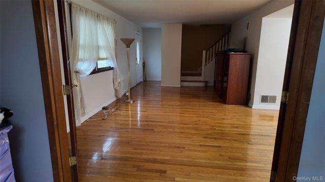 93 Whitman Road, Yonkers, NY 10710