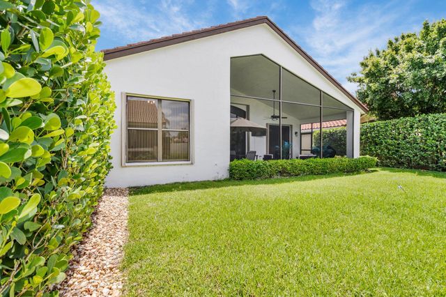 10393 Lexington Circle S, Boynton Beach, FL 33436