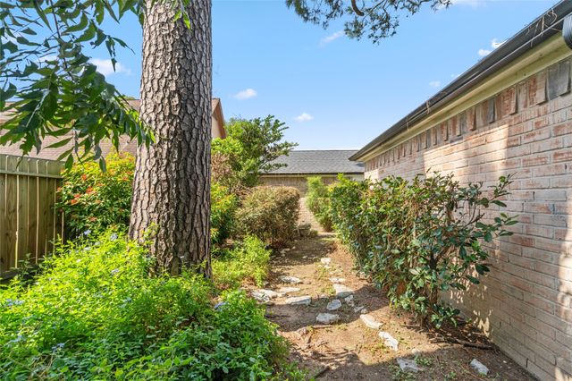 7015 Rosebrook Circle, Spring, TX 77379