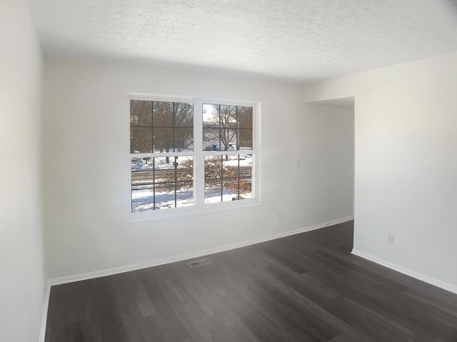 100 Gold Dust Court, Delaware, OH 43015