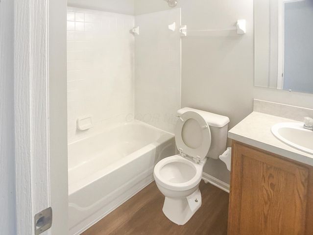 100 Gold Dust Court, Delaware, OH 43015