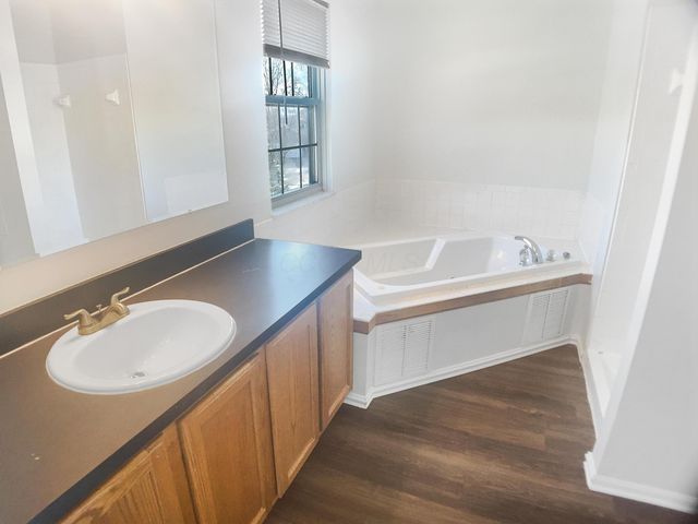 100 Gold Dust Court, Delaware, OH 43015