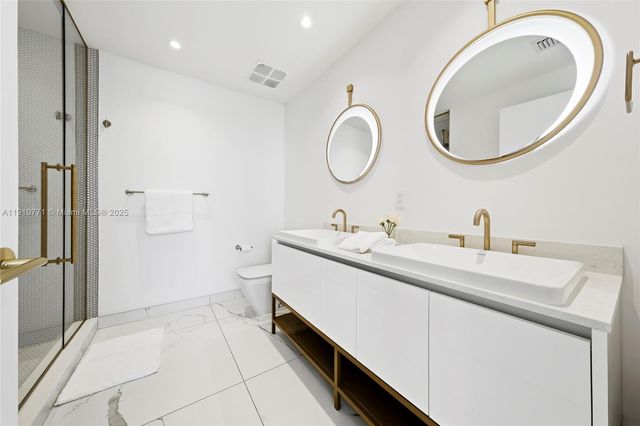 2678 Tigertail Ave 1110, Miami, FL 33133