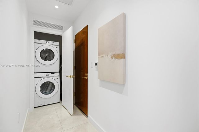 2678 Tigertail Ave 1110, Miami, FL 33133