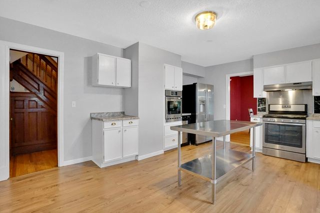 111 Magnolia Ter, Springfield, MA 01108