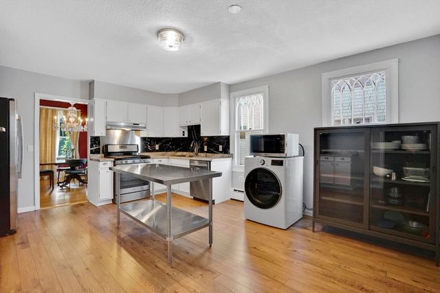 111 Magnolia Ter, Springfield, MA 01108