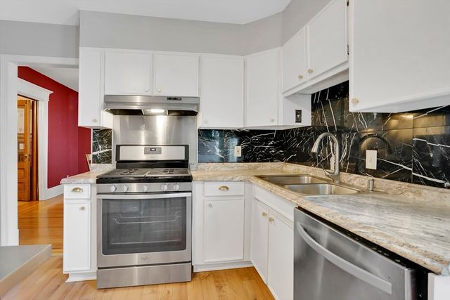 111 Magnolia Ter, Springfield, MA 01108