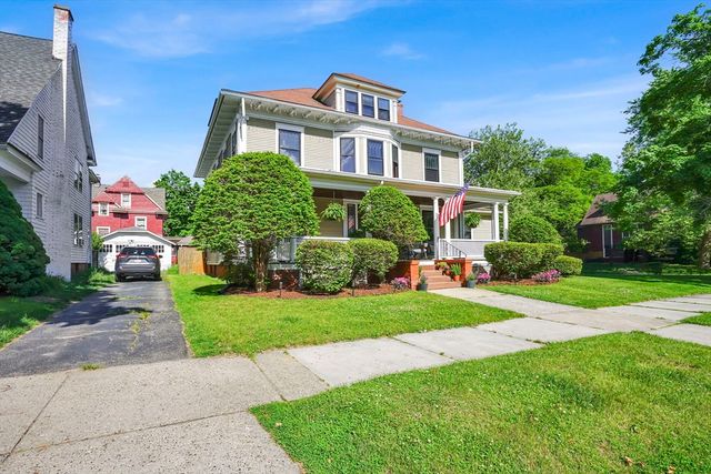 111 Magnolia Ter, Springfield, MA 01108