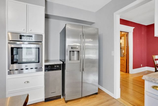 111 Magnolia Ter, Springfield, MA 01108