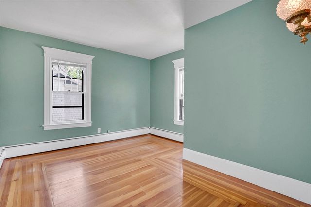 111 Magnolia Ter, Springfield, MA 01108