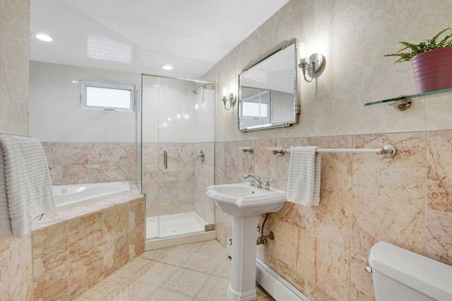 111 Magnolia Ter, Springfield, MA 01108