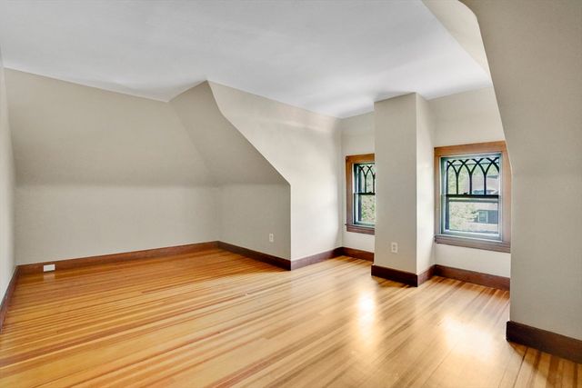 111 Magnolia Ter, Springfield, MA 01108