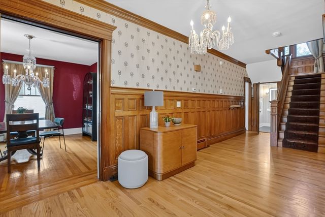 111 Magnolia Ter, Springfield, MA 01108