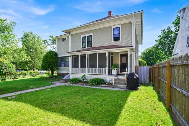 111 Magnolia Ter, Springfield, MA 01108
