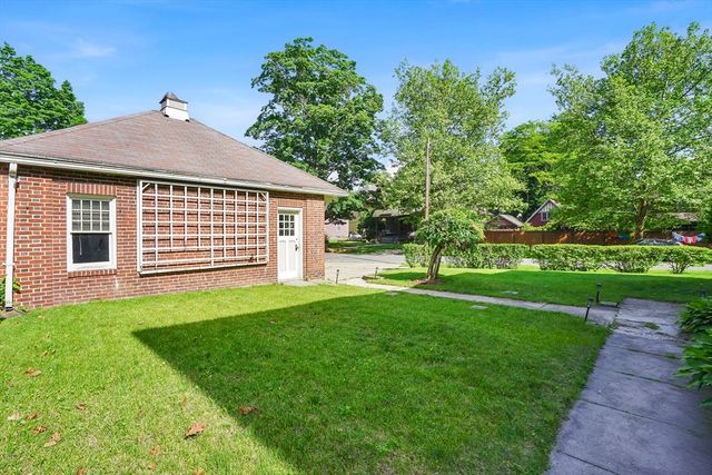 111 Magnolia Ter, Springfield, MA 01108