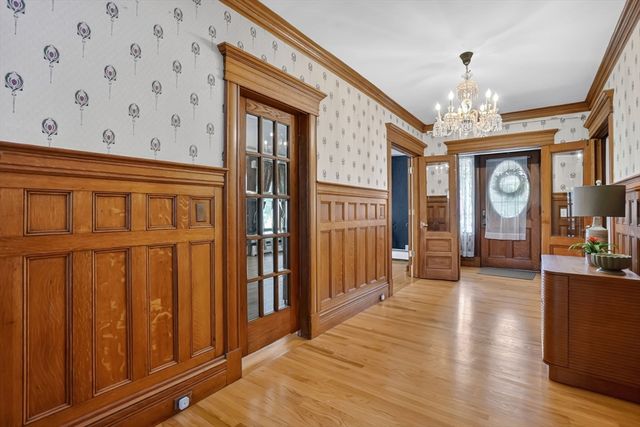 111 Magnolia Ter, Springfield, MA 01108