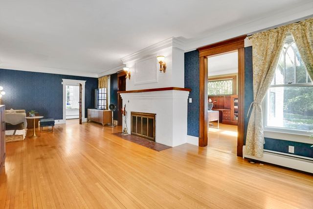 111 Magnolia Ter, Springfield, MA 01108