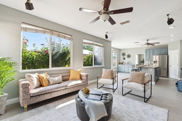 2780 Oxford Ln, Tracy, CA 95377