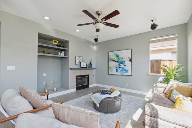 2780 Oxford Ln, Tracy, CA 95377