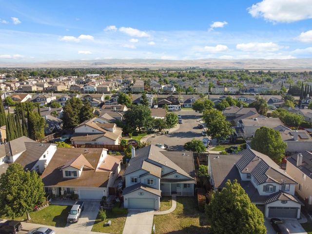 2780 Oxford Ln, Tracy, CA 95377