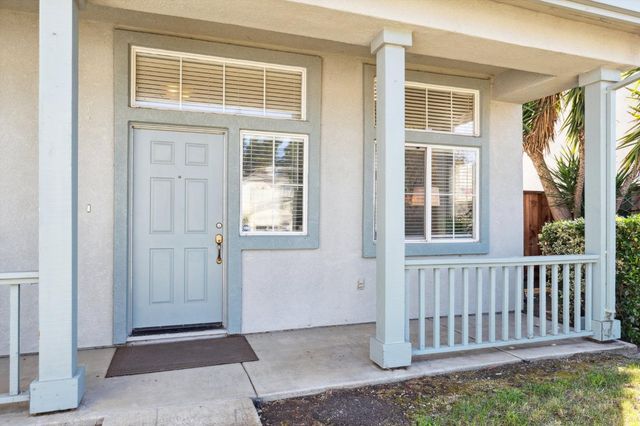 2780 Oxford Ln, Tracy, CA 95377