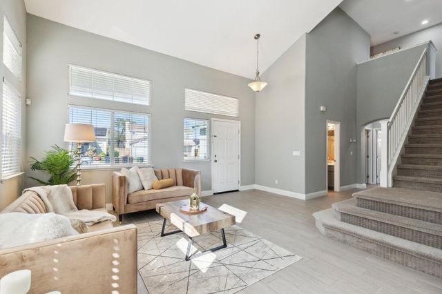 2780 Oxford Ln, Tracy, CA 95377
