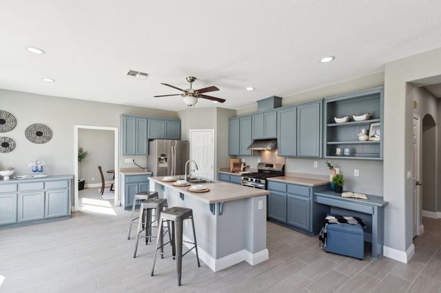 2780 Oxford Ln, Tracy, CA 95377