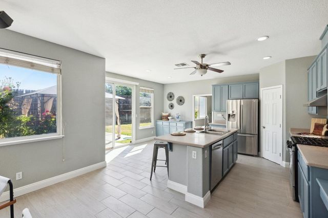 2780 Oxford Ln, Tracy, CA 95377