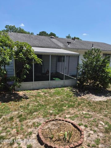 70 Franklin Lane, Whiting, NJ 08759