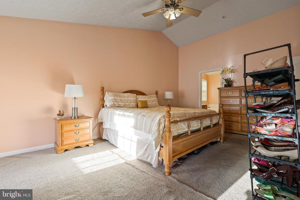 Image 8 of property listing at 9716 PENGUIN PL, Upper Marlboro, MD 20772