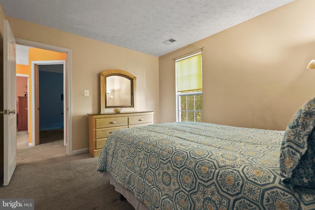 Image 16 of property listing at 9716 PENGUIN PL, Upper Marlboro, MD 20772