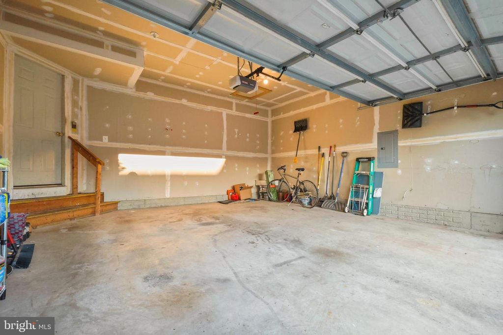 Image 47 of property listing at 9716 PENGUIN PL, Upper Marlboro, MD 20772