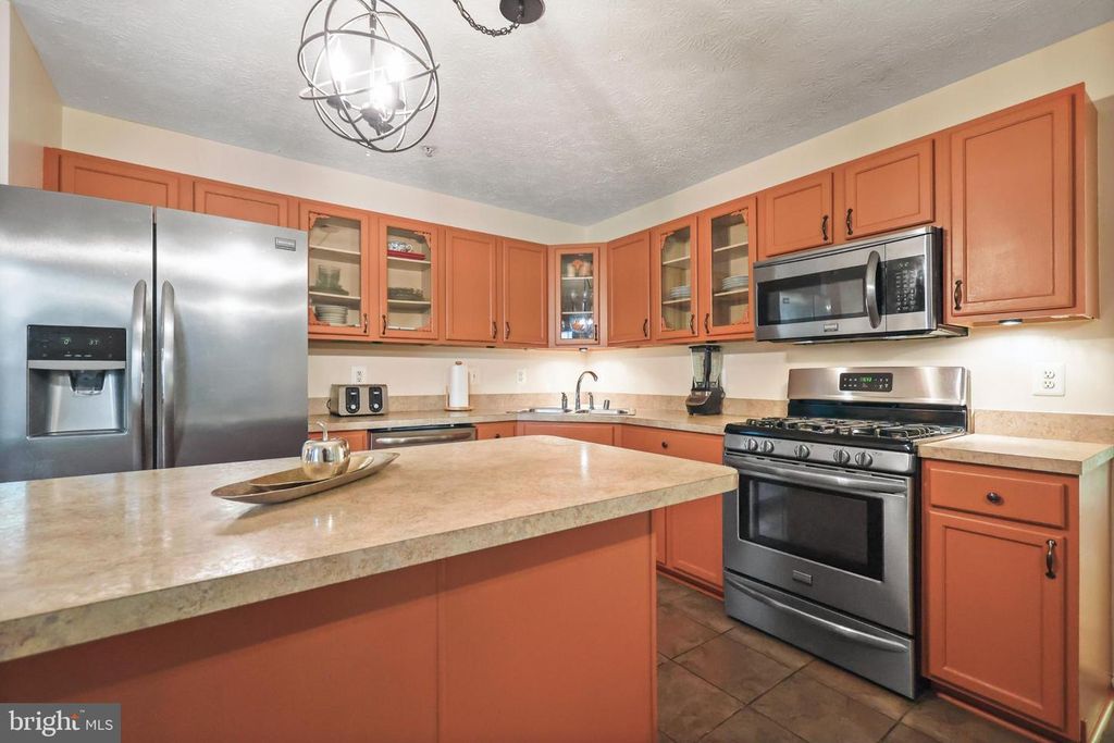 Image 50 of property listing at 9716 PENGUIN PL, Upper Marlboro, MD 20772