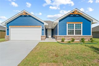 4616 Lincoln Landing, Harrah, OK 73045