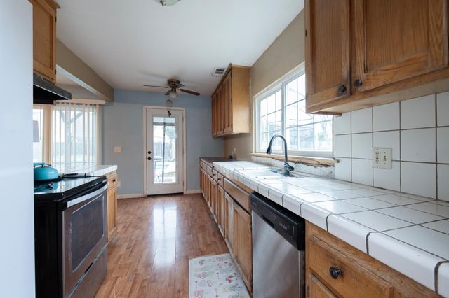 14531 W Kearney Boulevard, Kerman, CA 93630