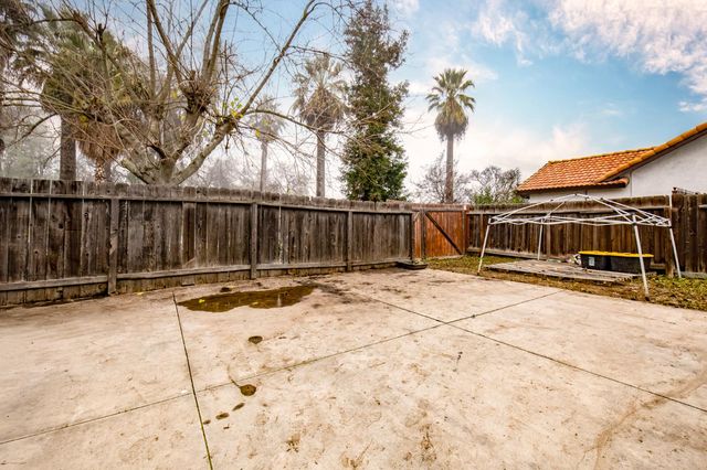 14531 W Kearney Boulevard, Kerman, CA 93630