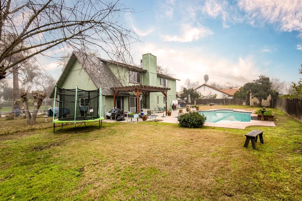 Image 20 of property listing at 14531 W Kearney Boulevard, Kerman, CA 93630