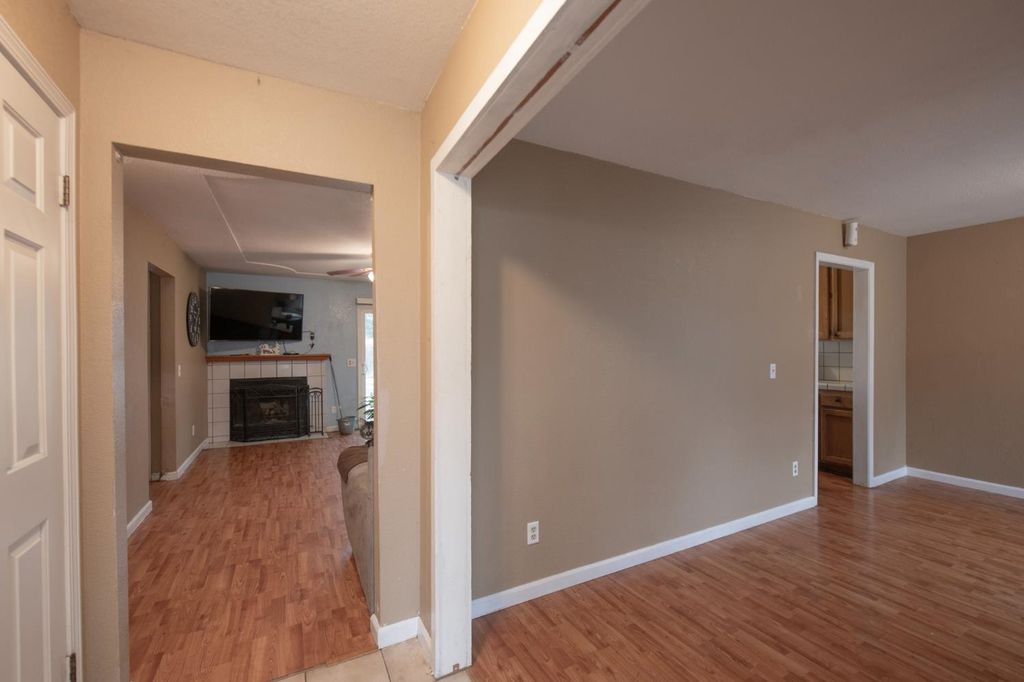 Image 22 of property listing at 14531 W Kearney Boulevard, Kerman, CA 93630