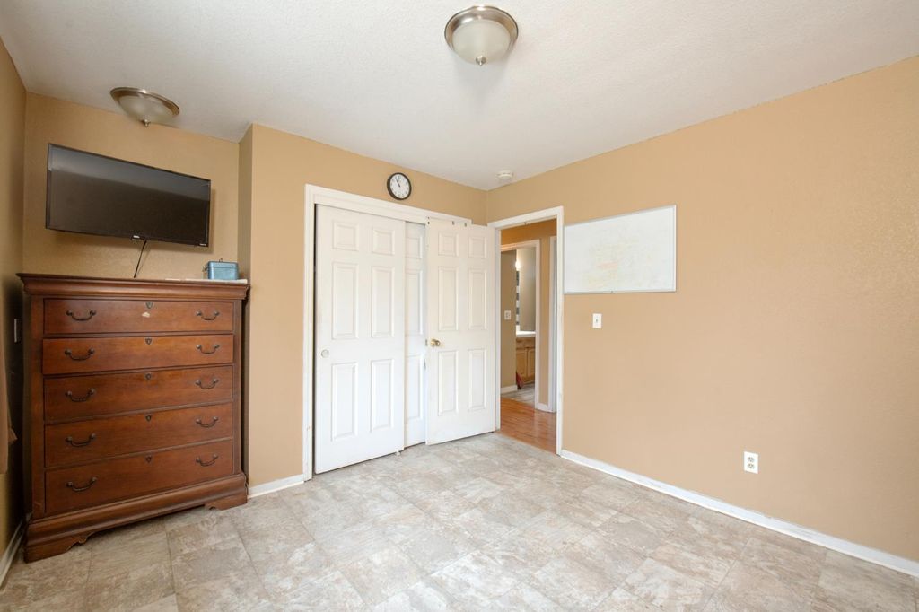 Image 25 of property listing at 14531 W Kearney Boulevard, Kerman, CA 93630