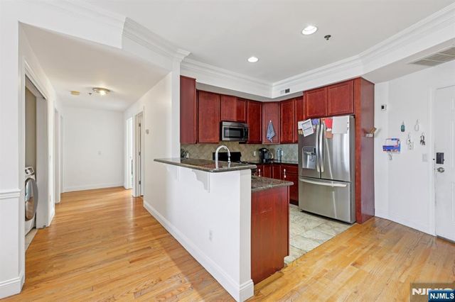 15-19 Tichenor 407, Newark, NJ 07112