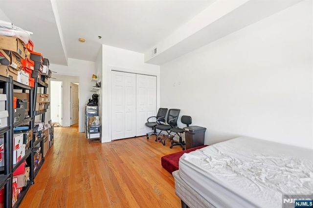 15-19 Tichenor 407, Newark, NJ 07112