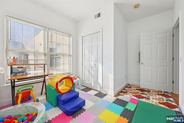 15-19 Tichenor 407, Newark, NJ 07112