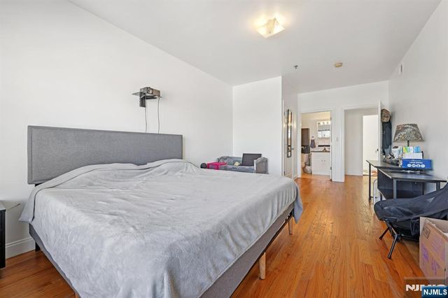15-19 Tichenor 407, Newark, NJ 07112