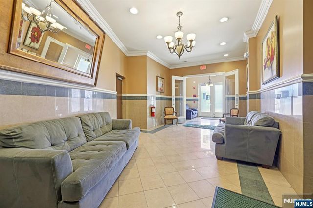 15-19 Tichenor 407, Newark, NJ 07112