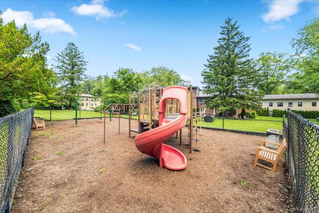14 Manchester Road 2L, Eastchester, NY 10709