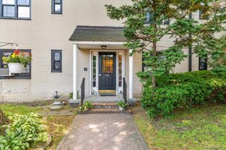 14 Manchester Road 2L, Eastchester, NY 10709