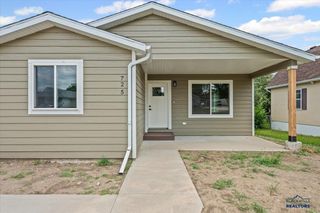 725 SHERMAN ST, Sturgis, SD 57785