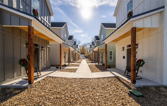 646 W Price Avenue, Springdale, AR 72764